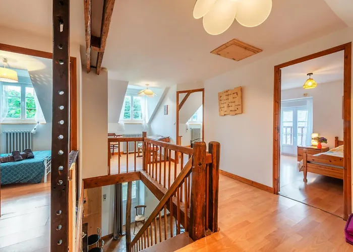 Le Chêne Des Loges - Campagne - Familial * Bouere